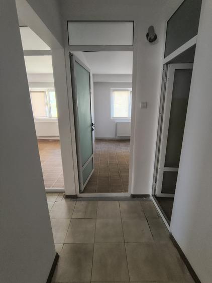 POARTA 6 APARTAMENT CU 3 CAMERE  LIBER GAZE 68 MP PRET 112000 EURO - 7