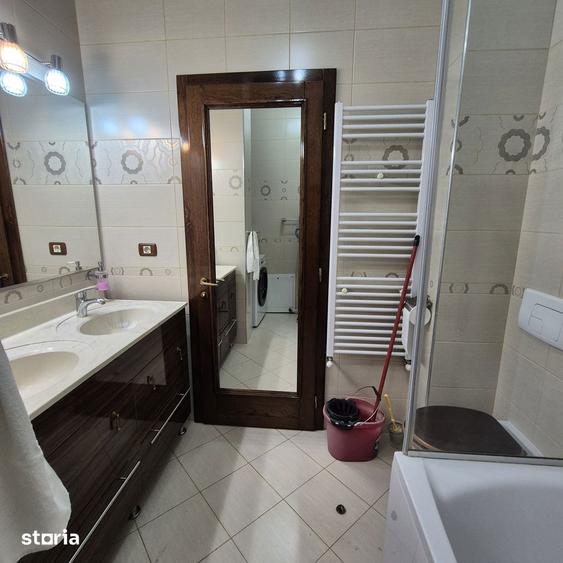 Apartament cu 3 camere în Aurel Vlaicu