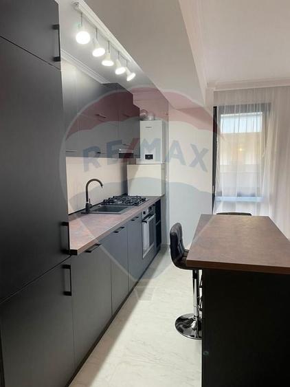 Apartament cu 2 camere de închiriat în zona 13 Septembrie - 8