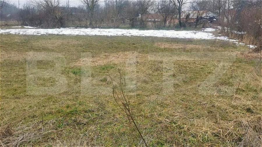 Teren 2.700 mp cu deschidere 22 ml lini?te, natura ?i acces rapid la ora? - 1