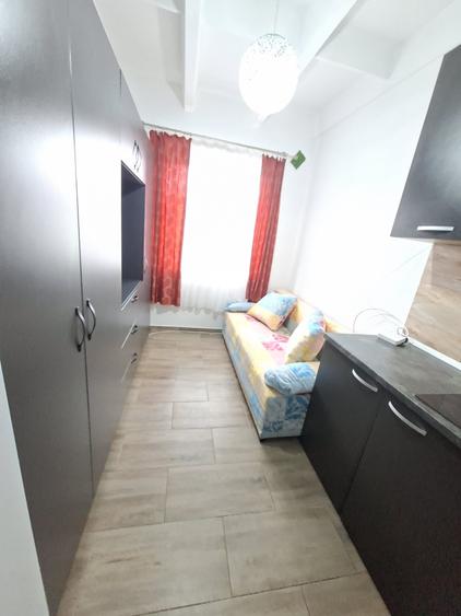 Inchiriez garsoniera zona Astra cu baie proprie in bloc de apartamente - 4