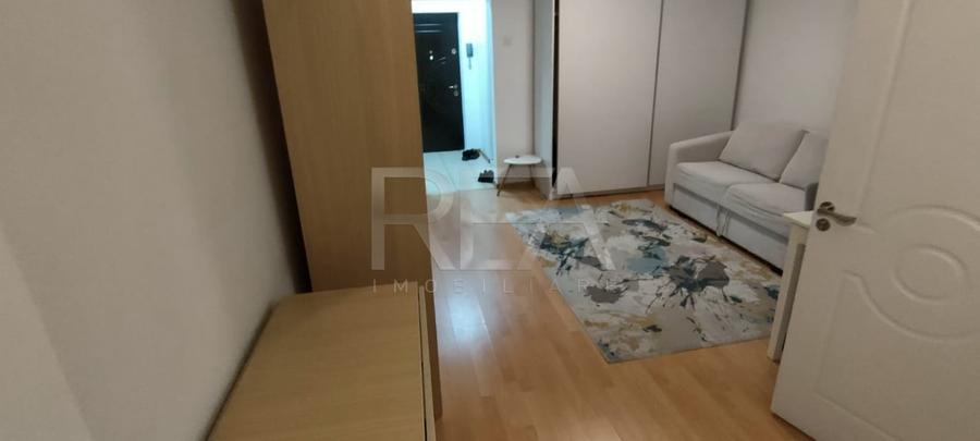 Garsoniera la 13 minute de mers pe jos de statiile de metrou Dristor 1 si 2 - 3