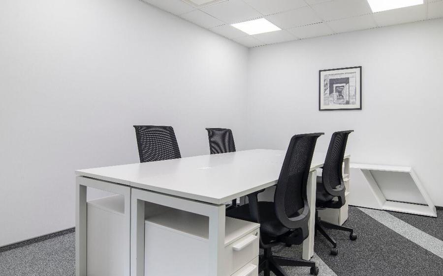 Spa?iu de birou tip open-plan pentru 10 persoane in Regus Central - 3