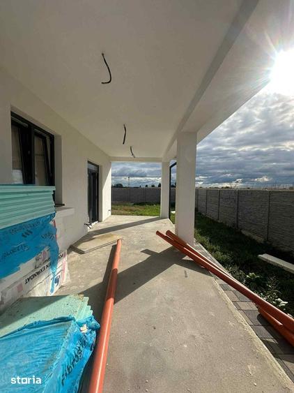 Casă cu 4 camere decomandat cu Teren 525 Mp în Central