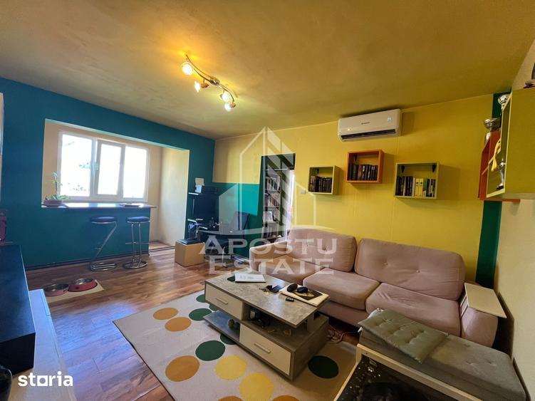 Apartament cu 4 camere semidecomandat în Girocului