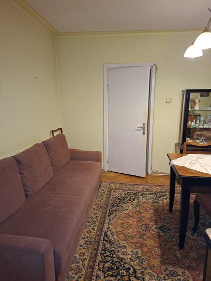 Apartament cu 3 camere semidecomandat în Tudor Vladimirescu