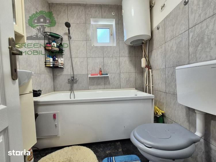 Casă cu 5 camere cu Teren 3024 Mp în Popricani