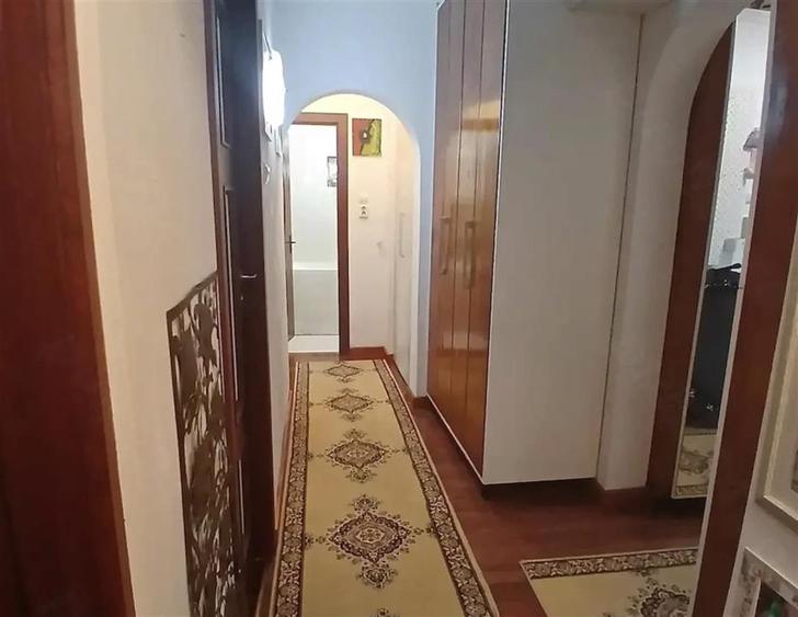 Apartament cu 4 camere decomandat, mobilat în Apărătorii Patriei