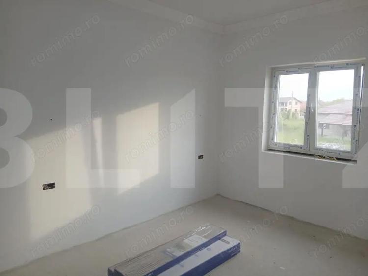 Casă cu 4 camere cu Teren 250 Mp în Șag