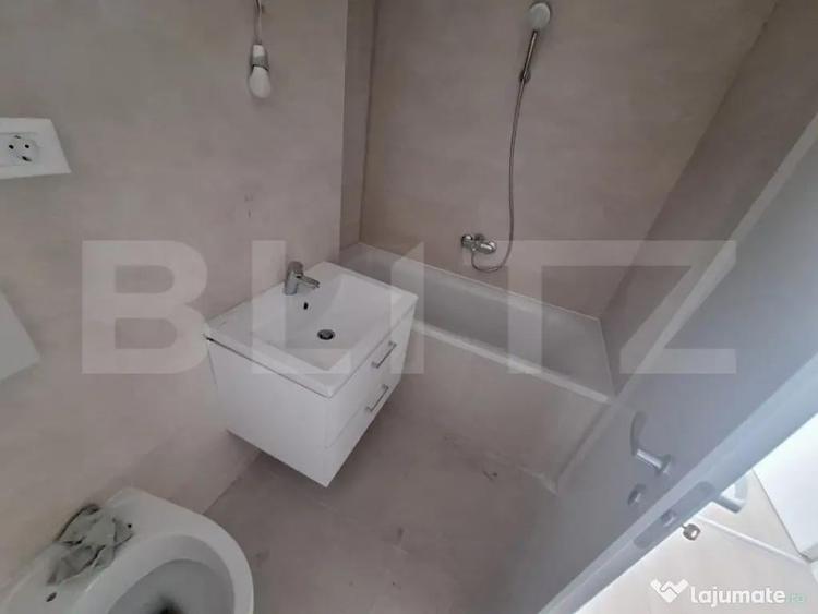 Apartament cu 3 camere decomandat în Torontalului