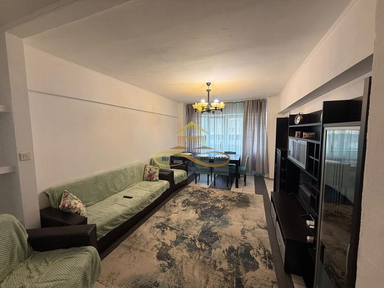 Apartament cu 3 camere decomandat, mobilat în Central