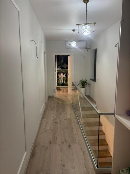 Casă individuală cu 4 camere cu Canalizare în Malu Mare