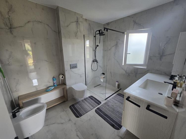 Apartament cu 2 camere semidecomandat, mobilat în Moșnița Nouă