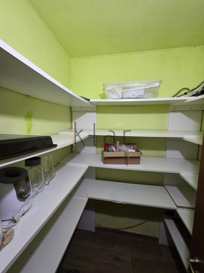Apartament cu 2 camere semidecomandat, mobilat în Florești