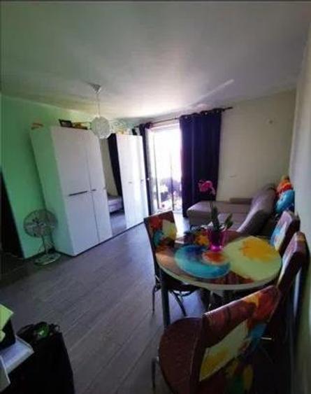 Apartament cu 2 camere semidecomandat în Giroc