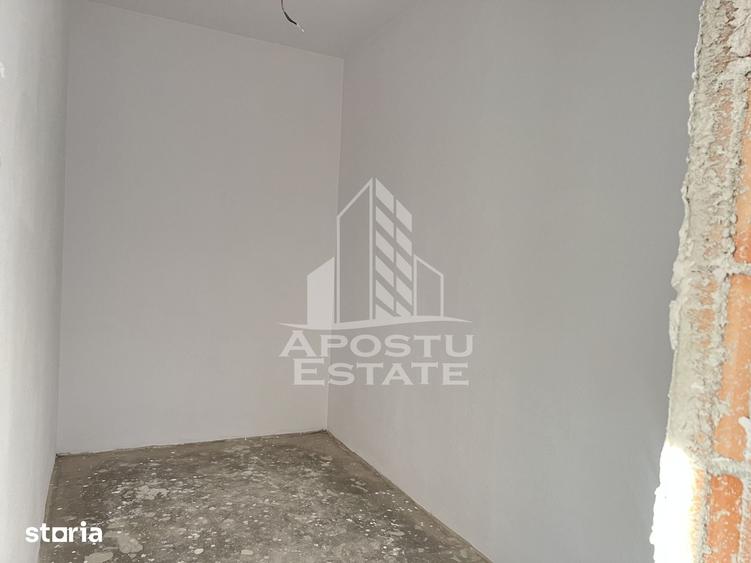 Casă cu 4 camere cu Teren 325 Mp în Sânandrei