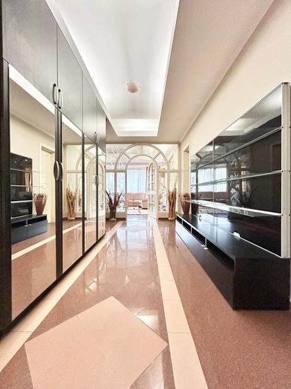 Apartament cu 4 camere în Herăstrău