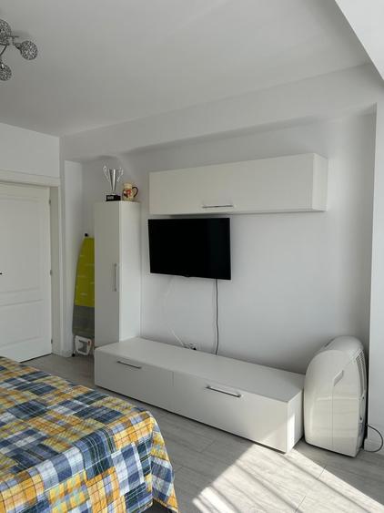 Apartament cu 3 camere decomandat în Vișan