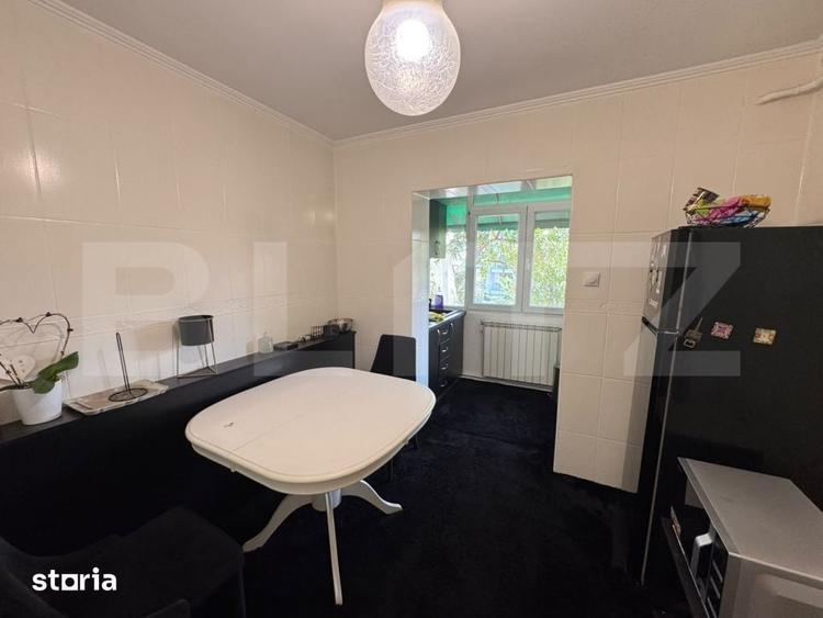 Apartament cu 4 camere în Sărari
