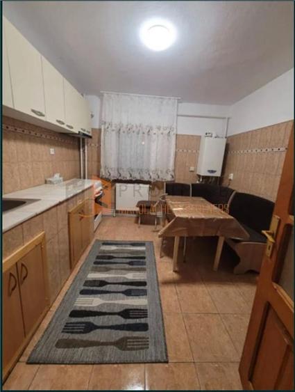 Apartament 2 camere cf 1 semidecomandat zona Brosteni - 5