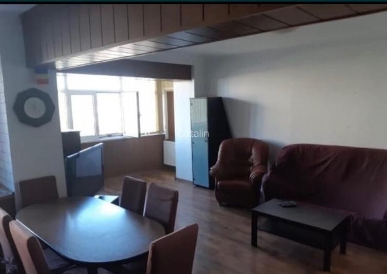 Inchiriez apartament 4 camere ultracentral Pitesti