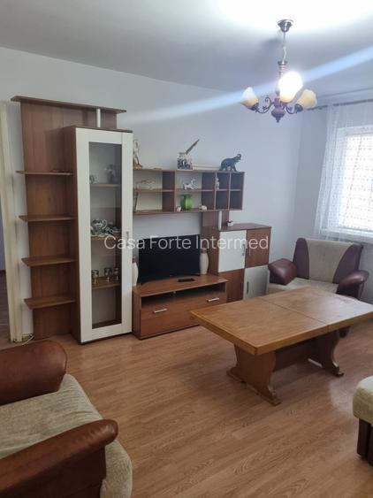 Apartament 2 camere de vânzare în Tomis Nord, Liceul Călinescu – 70.000 Euro