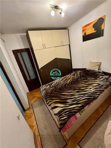 Apartament cu 3 camere de vanzare, bloc izolat, Semicentral - 4