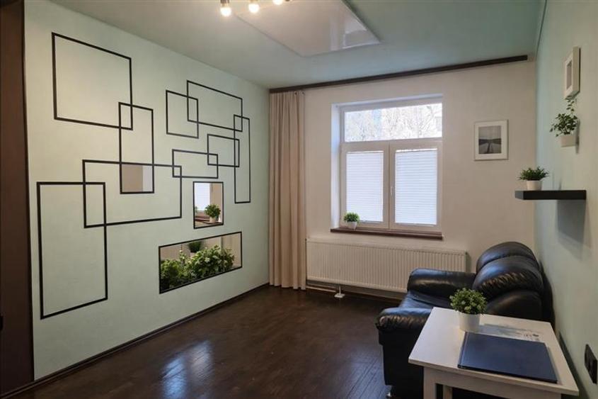 Spatiu cu 3 incaperi tip birouri, 2 locuri parcare, Calea Bucuresti, Astra,  Bra - 1