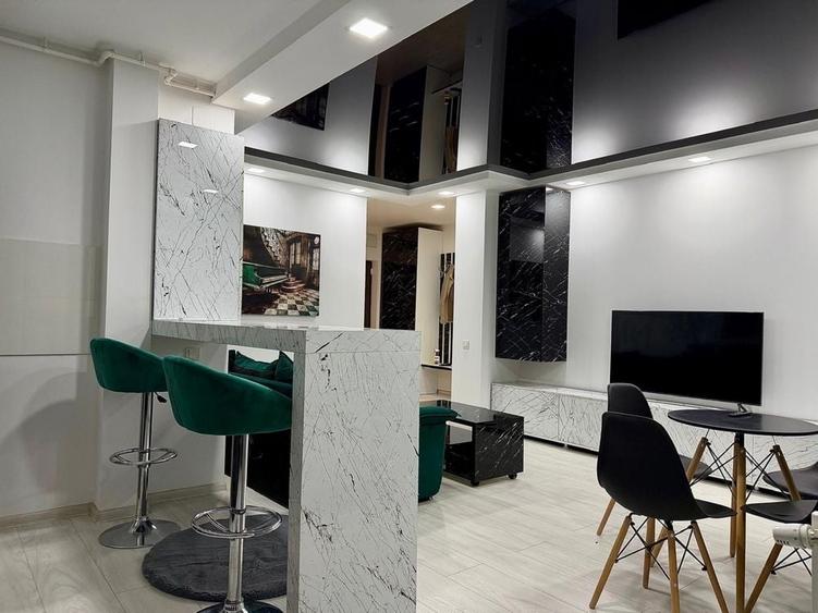 Apartament cu 3 camere semidecomandat în Dobroești