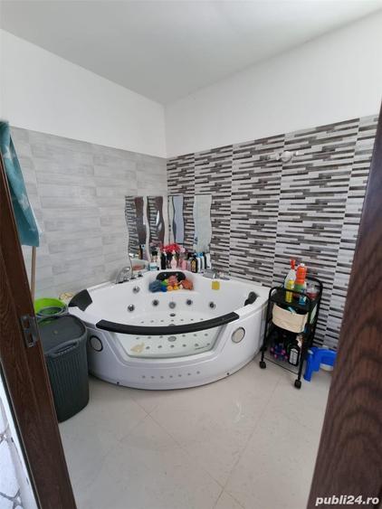 Vila de vanzare mult sub pretul pie?ei - 9