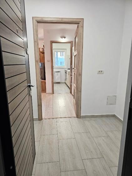 Vând garsonieră bulevardul Basarabia - 14