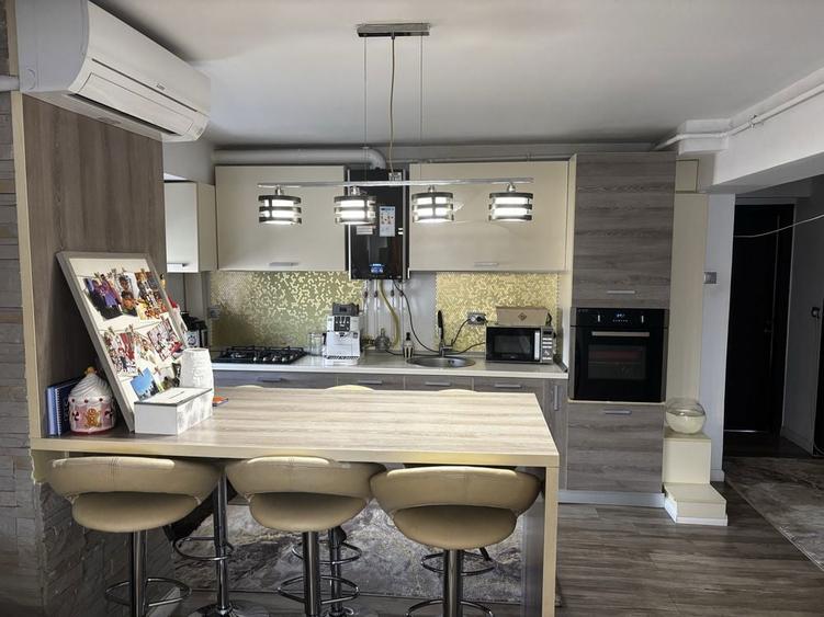 Apartament 3 camere Rovine liceul Arghezi - 2