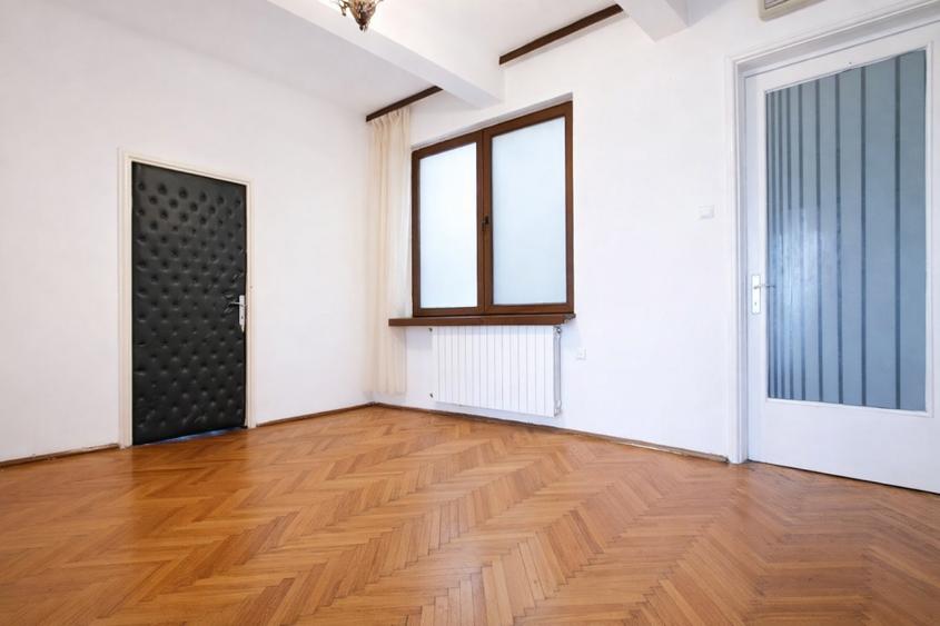 Carol I Apartament elegant cu proportii generoase si potential de redefinire - 13