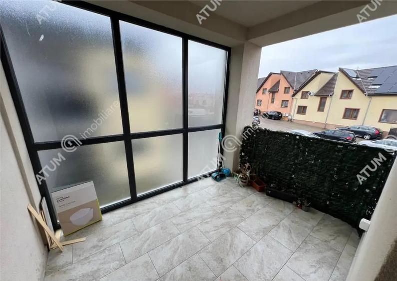 Apartament cu 2 camere terasa si loc de parcare in Selimbar - 1