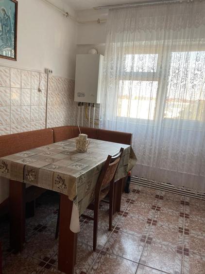 Vand apartament 2 camere Scornicesti - 8