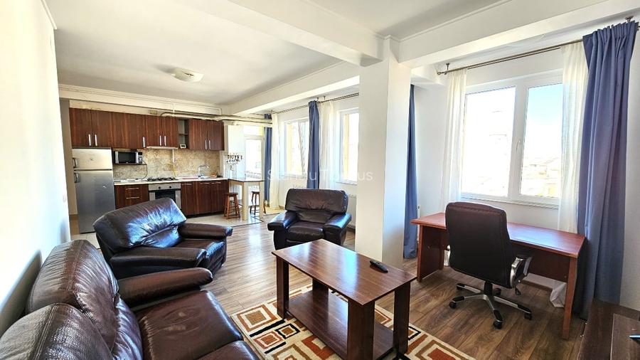 Închiriez apartament, pe termen lung, în zona Trocadero