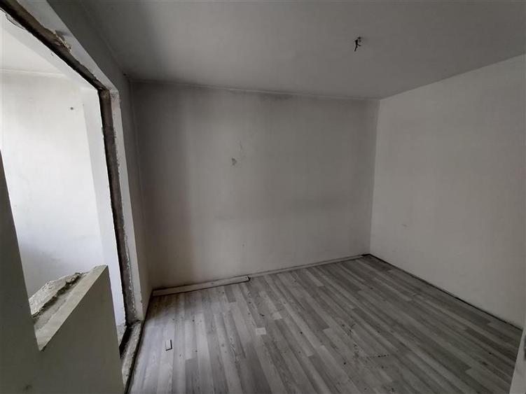 Oravita | Apt.2 Cam | Etj.1 | Zona Pompieri | Pret Negociabil - 9