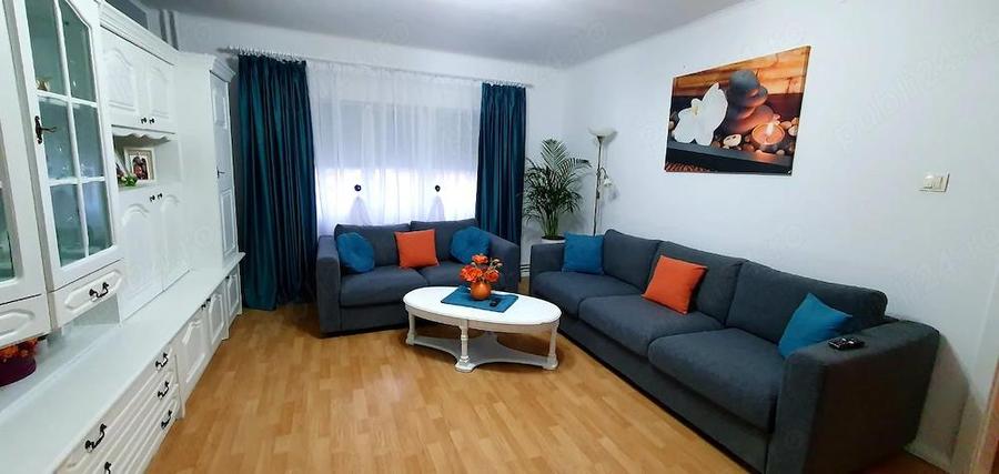 Proprietar inchiriez apartament 3 camere decomandat conf I - 8