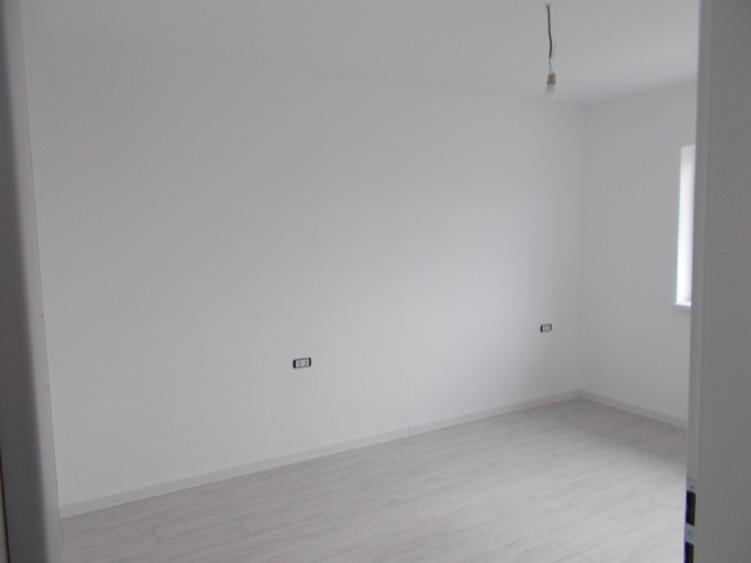 Duplex, intreg sau jumatate, Peciu Nou, parter, 4+4 camere, 674mp - 7