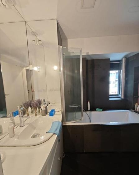 Apartament premium, de vanzare, cu 2 camere, 60 mp, zona Hot - 8