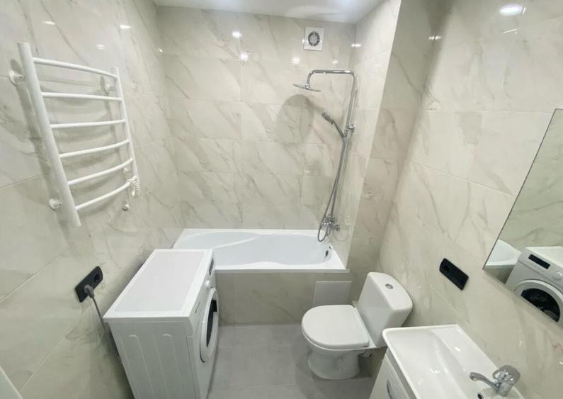 Apartament cu o camera de vanzare in zona Planete - 1