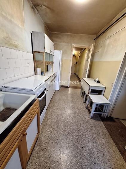 3 camere, str Domnească