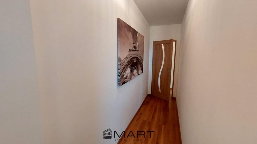 Apartament cu 4 camere decomandat în Ștrand