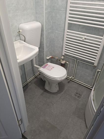 Vand apartament,2 camere , semidecomandat 30mp ,zona Dealurilor Florilor,parter inalt, 52500 negociabil - 8
