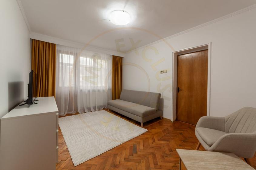 Ap. 2 camere - Fratii Golesti -Gara Pitesti - zugravit/mobila noua - 2