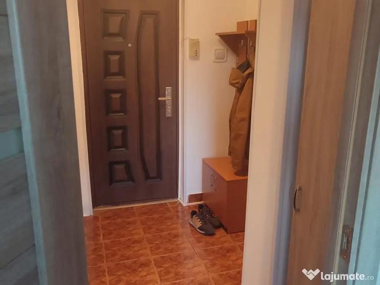 Inchiriez garsoniera spatioasa, utilata, langa Parcul Sebastian, 13 septembrie - 6