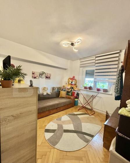 Apartament 3 camere, decomandat, et. 7/9, zona Gh. Lazar -I - 6