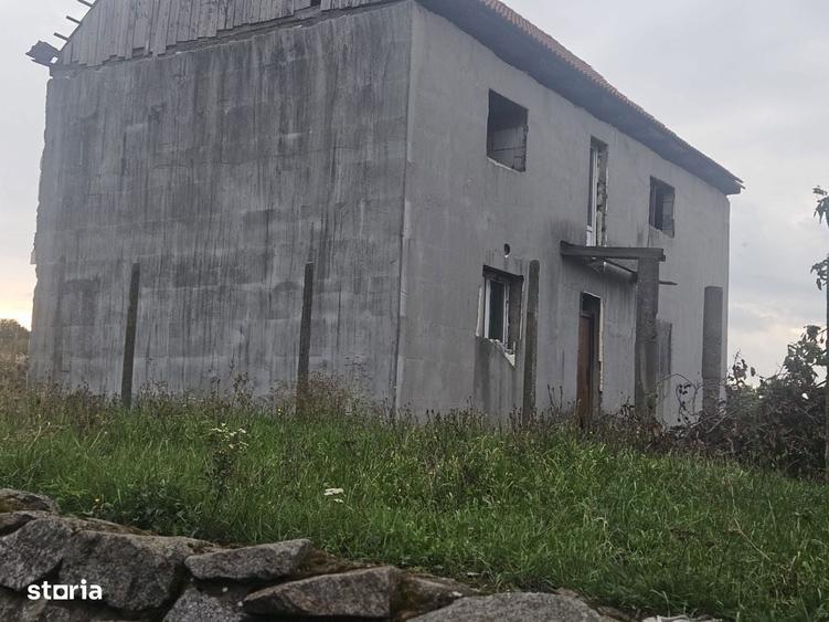 De vanzare casa in Cetariu - 4