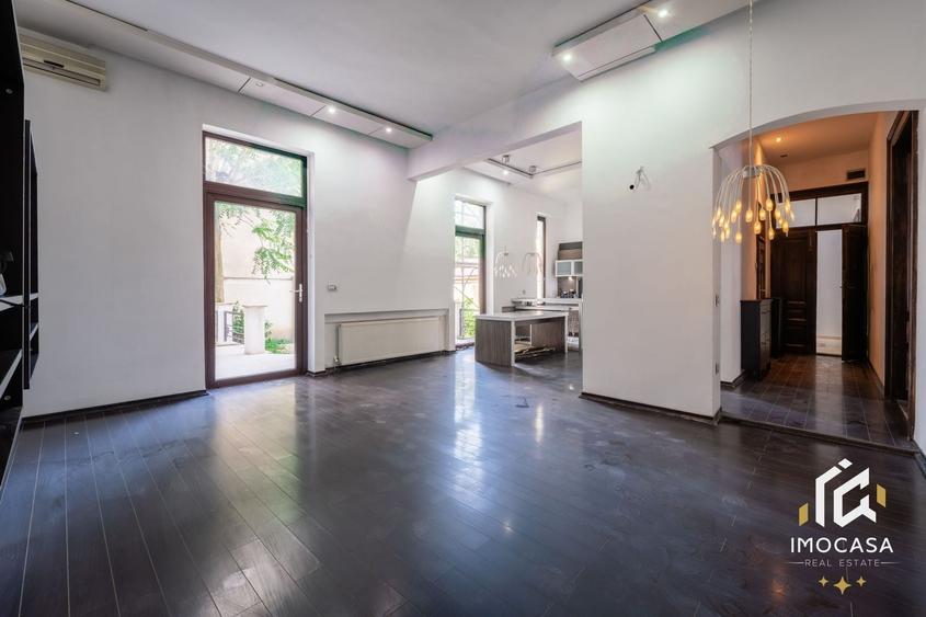 De vanzare Cladire bloc Istoric Central Arad D+P+E+M curte proprie - 1