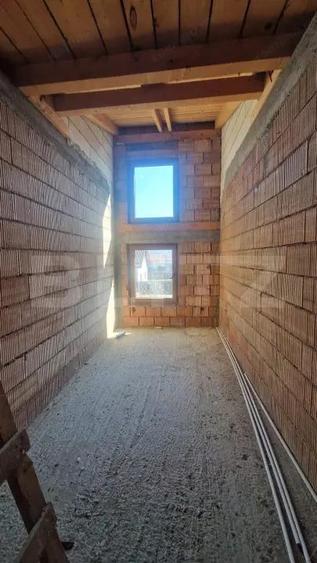 Casa 5 camere Tarlungeni (nu Izvor) teren 800 m, cartier nou - 12